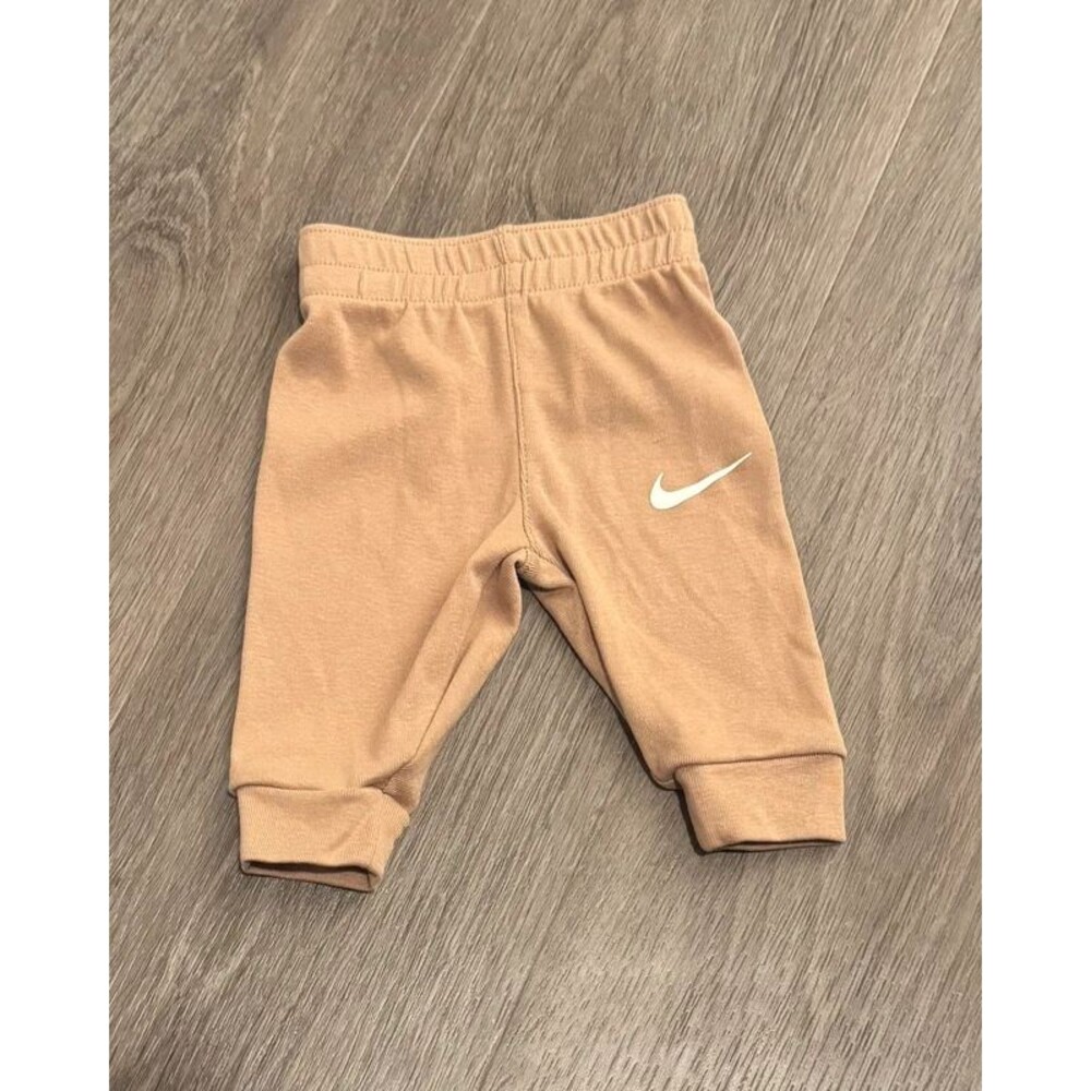 Nike Baby Joggers Tan Beige Sweatpants Size 1-3 Months Swoosh Logo